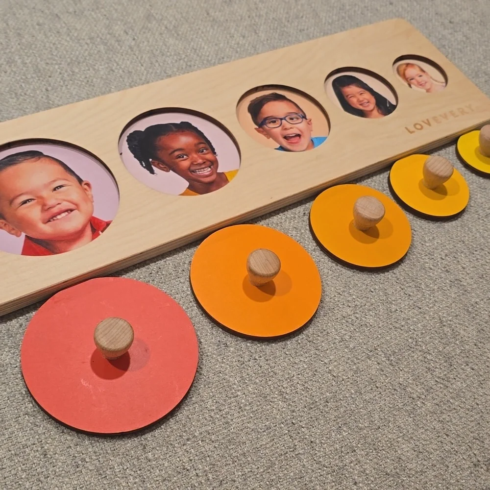Lovevery Circle of Friends Puzzle